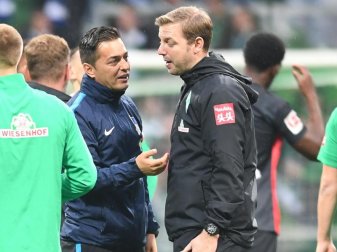 Werder-Trainer Florian Kohfeldt (r) und Hertha-Coach Ante Covic gaben sich entspannt. Foto: Carmen Jaspersen/dpa Werder-Trainer Florian Kohfeldt (r) und Hertha-Coach Ante Covic gaben sich entspannt. Foto: Carmen Jaspersen/dpa