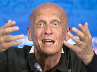 Pierluigi Collina lobt den Videobeweis. Foto: Pavel Golovkin/AP/dpa Pierluigi Collina lobt den Videobeweis. Foto: Pavel Golovkin/AP/dpa