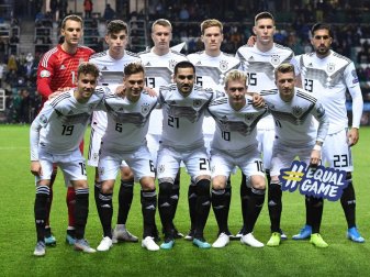 Deutschland in FIFA-Weltrangliste weiter auf Platz 16 Deutschland in FIFA-Weltrangliste weiter auf Platz 16