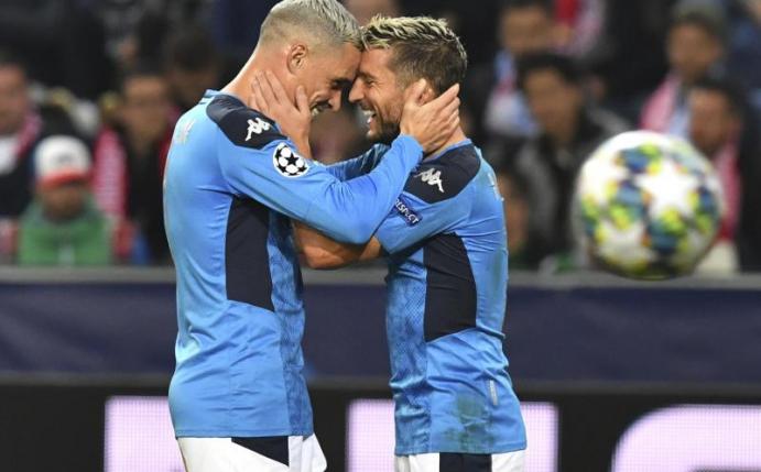 Dries Mertens (r) hat jetzt 116 Treffer für den SSC erzielt. Foto: Kerstin Joensson/AP/dpa
