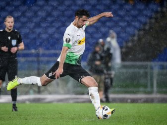 Lars Stindl ist nach seinem Treffer überglücklich Lars Stindl ist nach seinem Treffer überglücklich