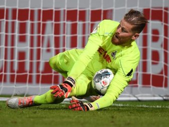 Steht zum 250. bei einem Pflichtspiel im Kölner Tor: FC-Keeper Timo Horn. Foto: Arne Dedert/dpa Steht zum 250. bei einem Pflichtspiel im Kölner Tor: FC-Keeper Timo Horn. Foto: Arne Dedert/dpa