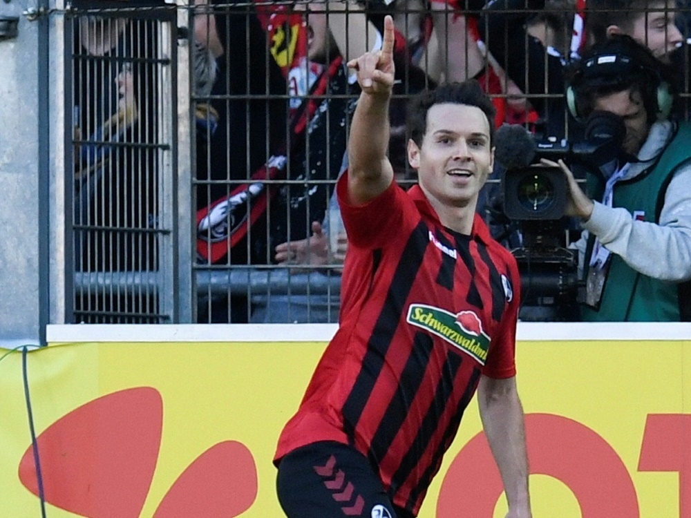 Nicolas Höfler mit seinem Tor zur Freiburger Führung