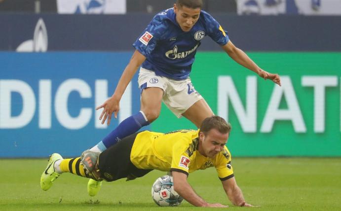 Götze verletzte sich bei einem Zweikampf an der Hand