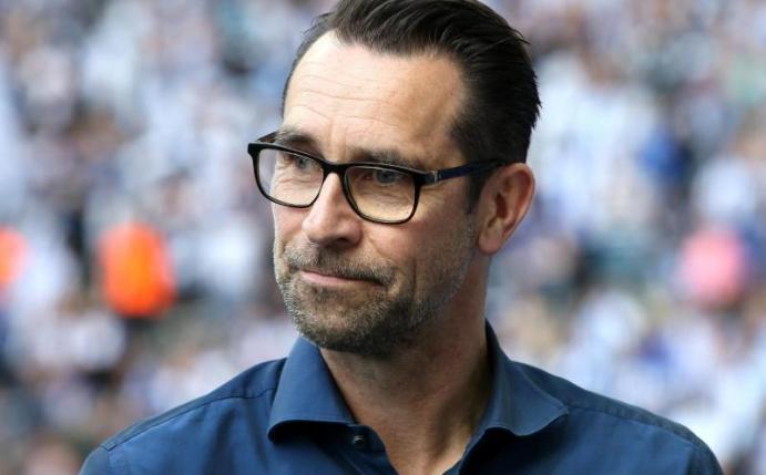 Herthas Geschäftsführer Michael Preetz hat die Hertha-Fans für Schmähungen von Dietmar Hopp gerügt. Foto: Andreas Gora/dpa