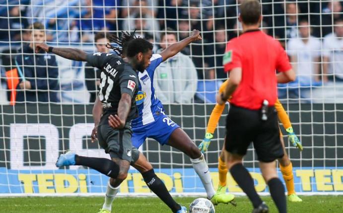 Traf gegen die Berliner Hertha: Hoffenheims Jürgen Locadia. Foto: Andreas Gora/dpa