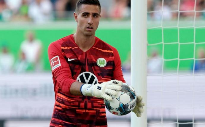 Der VfL Wolfsburg muss weiter auf Koen Casteels verzichten. Foto: Peter Steffen/dpa