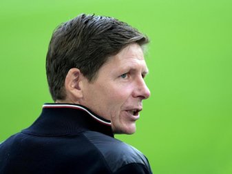 Will auch im Pokal durchwechseln: Wolfsburg-Coach Oliver Glasner. Foto: Peter Steffen/dpa Will auch im Pokal durchwechseln: Wolfsburg-Coach Oliver Glasner. Foto: Peter Steffen/dpa