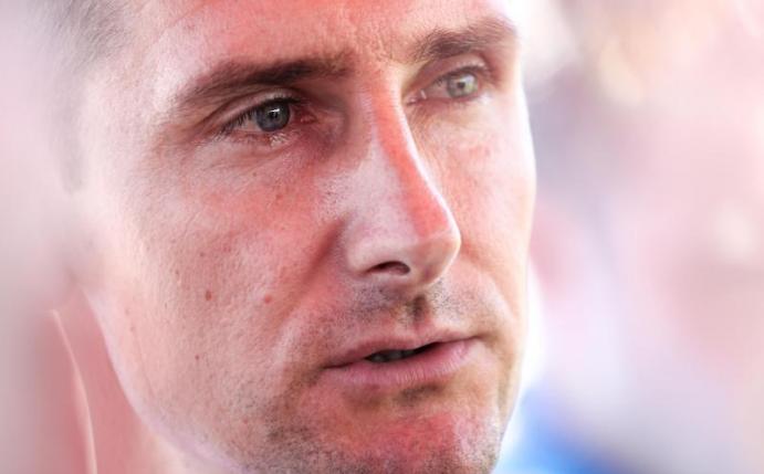 Miroslav Klose ist ein Fan von Bayern-Stürmer Robert Lewandowski. Foto: Christian Charisius/dpa