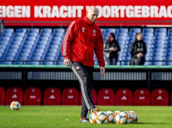Jaap Stam ist bei Feyenoord Rotterdam zurückgetreten Jaap Stam ist bei Feyenoord Rotterdam zurückgetreten