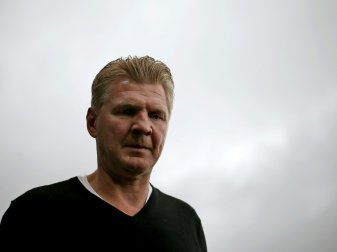 Stefan Effenberg nennt Diskussionen "respektlos" Stefan Effenberg nennt Diskussionen "respektlos"