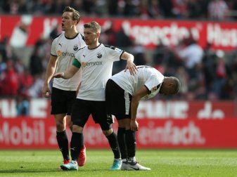 Erik Zenga (r.) wird dem SV Sandhausen lange fehlen Erik Zenga (r.) wird dem SV Sandhausen lange fehlen