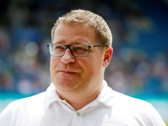Max Eberl traut BVB-Coach Lucien Favre Meistertitel zu Max Eberl traut BVB-Coach Lucien Favre Meistertitel zu