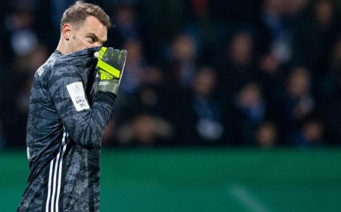 Manuel Neuer war nicht zufrieden mit dem Auftritt des FC Bayern. Foto: Guido Kirchner/dpa