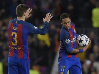 Pique (l.) wollte Neymar (r.) zurück zu Barca locken Pique (l.) wollte Neymar (r.) zurück zu Barca locken