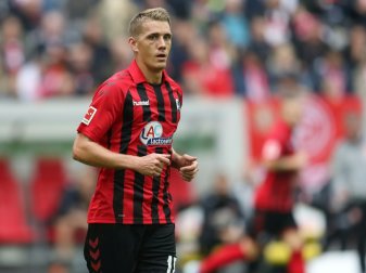 Petersen sichert Freiburg mit Last-Minute-Tor den Punkt Petersen sichert Freiburg mit Last-Minute-Tor den Punkt