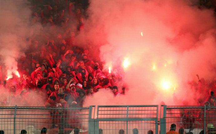 Berlin: Beide Fanlager brannten Pyrotechnik ab
