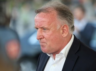 Andreas Brehme kritisiert FCB-Profis nach Kovac-Aus Andreas Brehme kritisiert FCB-Profis nach Kovac-Aus