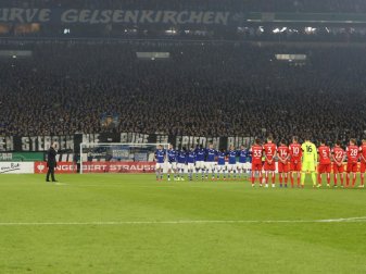 Der deutsche Fußball gedenkt am Wochenende Robert Enke Der deutsche Fußball gedenkt am Wochenende Robert Enke