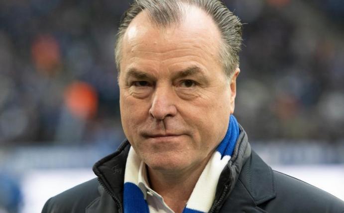 Aufsichtsratschef Clemens Tönnies könnte bald wieder voll durchstarten. Foto: Bernd Thissen/dpa