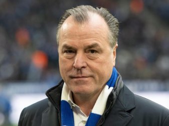 Aufsichtsratschef Clemens Tönnies könnte bald wieder voll durchstarten. Foto: Bernd Thissen/dpa Aufsichtsratschef Clemens Tönnies könnte bald wieder voll durchstarten. Foto: Bernd Thissen/dpa