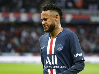 Nach Schlag gegen Fan: Neymar wird verwarnt Nach Schlag gegen Fan: Neymar wird verwarnt