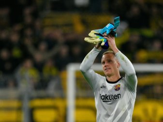 Auch Marc-Andre ter Stegen spendierte sein Trikot Auch Marc-Andre ter Stegen spendierte sein Trikot