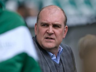 Wünscht sich selbstbewusstere Wolfsburg-Profis: VfL-Geschäftsführer Jörg Schmadtke. Foto: Peter Steffen/dpa Wünscht sich selbstbewusstere Wolfsburg-Profis: VfL-Geschäftsführer Jörg Schmadtke. Foto: Peter Steffen/dpa