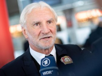 Rudi Völler möchte mit Leverkusen noch Gruppendritter werden. Foto: Marius Becker/dpa Rudi Völler möchte mit Leverkusen noch Gruppendritter werden. Foto: Marius Becker/dpa