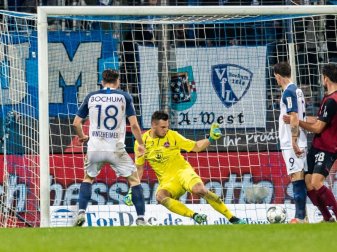 Gab in Bochum sein Profidebüt: FCN-Keeper Benedikt Willert. Foto: Marcel Kusch/dpa Gab in Bochum sein Profidebüt: FCN-Keeper Benedikt Willert. Foto: Marcel Kusch/dpa