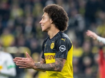 Ergreift Partie für BVB-Coach Lucien Favre: Axel Witsel. Foto: Bernd Thissen/dpa Ergreift Partie für BVB-Coach Lucien Favre: Axel Witsel. Foto: Bernd Thissen/dpa