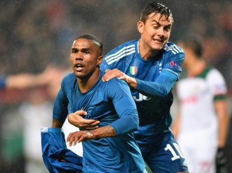 Douglas Costa traf für Juve in der Nachspielzeit Douglas Costa traf für Juve in der Nachspielzeit