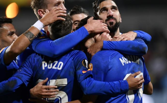 Der FC Sevilla qualifiziert sich für die Zwischenrunde