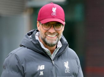 Bleibt vor dem Kracher gegen Manchester City gelassen: Liverpools Trainer Jürgen Klopp. Foto: Richard Sellers/PA Wire/dpa Bleibt vor dem Kracher gegen Manchester City gelassen: Liverpools Trainer Jürgen Klopp. Foto: Richard Sellers/PA Wire/dpa