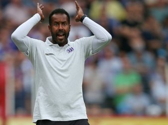 Thioune hat Schmähungen wegen seiner Hautfarbe erlebt Thioune hat Schmähungen wegen seiner Hautfarbe erlebt