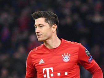 Will die jungen Sieler zu mehr Ansagen im Spiel motivieren: Bayern-Stürmer Robert Lewandowski. Foto: Matthias Balk/dpa Will die jungen Sieler zu mehr Ansagen im Spiel motivieren: Bayern-Stürmer Robert Lewandowski. Foto: Matthias Balk/dpa