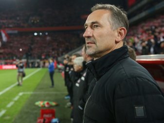 Der 1. FC Köln stellt Trainer Achim Beierlorzer frei Der 1. FC Köln stellt Trainer Achim Beierlorzer frei