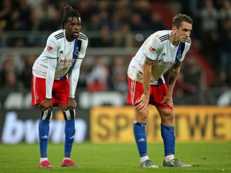 Gideon Jung (l.) und Adrian Fein spielen mit dem HSV 1:1 Gideon Jung (l.) und Adrian Fein spielen mit dem HSV 1:1