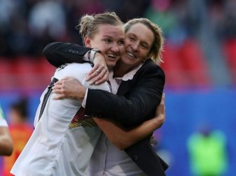 Alexandra Popp traf beim 2:1-Sieg im Wembley-Stadion Alexandra Popp traf beim 2:1-Sieg im Wembley-Stadion