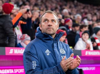 Bleibt vorerst Trainer beim FC Bayern: Hansi Flick. Foto: Sven Hoppe/dpa Bleibt vorerst Trainer beim FC Bayern: Hansi Flick. Foto: Sven Hoppe/dpa
