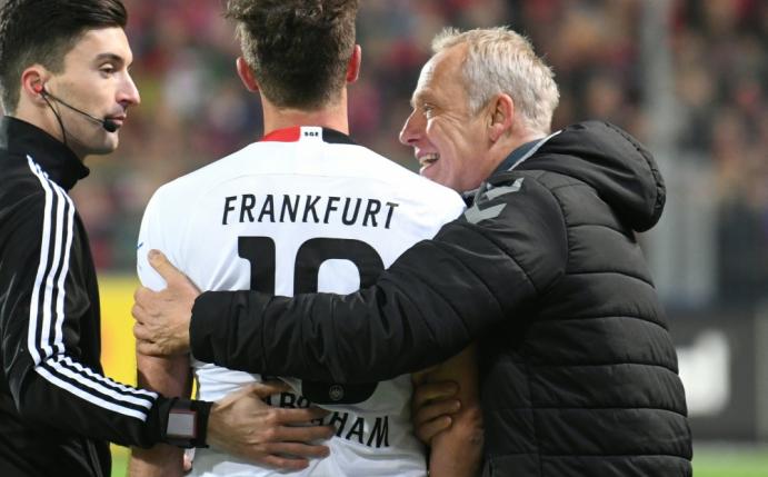 Alles wieder gut: Christian Streich und David Abraham