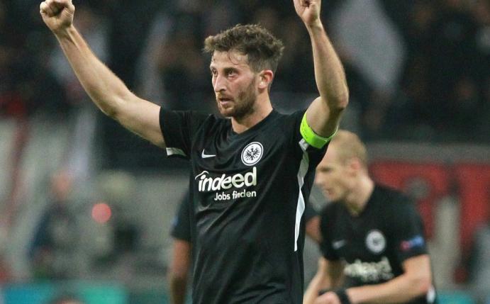 David Abraham bleibt Kapitän von Eintracht Frankfurt