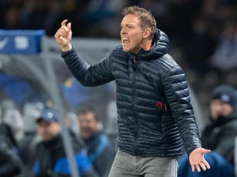 Trainer Julian Nagelsmann weißt auf die Macht der Fußballprofis hin. Foto: Soeren Stache/dpa-Zentralbild/dpa Trainer Julian Nagelsmann weißt auf die Macht der Fußballprofis hin. Foto: Soeren Stache/dpa-Zentralbild/dpa