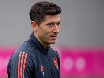 Wird sich einer notwendigen Leistenoperation erst in der Winterpause unterziehen: Robert Lewandowski. Foto: Sven Hoppe/dpa Wird sich einer notwendigen Leistenoperation erst in der Winterpause unterziehen: Robert Lewandowski. Foto: Sven Hoppe/dpa