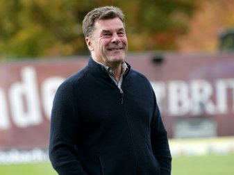 Dieter Hecking steht wieder auf dem Trainingsplatz Dieter Hecking steht wieder auf dem Trainingsplatz