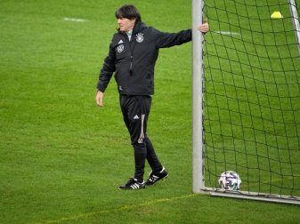 Joachim Löw freut sich über eine lange Trainingswoche. Foto: Federico Gambarini/dpa Joachim Löw freut sich über eine lange Trainingswoche. Foto: Federico Gambarini/dpa