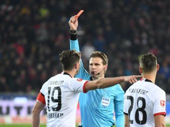 Eintracht Frankfurt muss einige Wochen auf David Abraham verzichten. Foto: Patrick Seeger/dpa