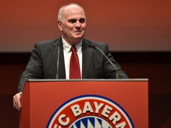 Ehrenpräsident von Bayern München: Uli Hoeneß Ehrenpräsident von Bayern München: Uli Hoeneß
