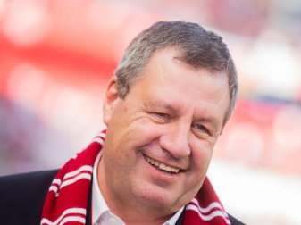 Köln-Präsident Werner Wolf sucht einen modernen Sport-Geschäftsführer. Foto: Rolf Vennenbernd/dpa Köln-Präsident Werner Wolf sucht einen modernen Sport-Geschäftsführer. Foto: Rolf Vennenbernd/dpa