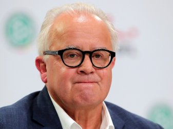 DFB-Präsident Fritz Keller lobt Uli Hoeneß DFB-Präsident Fritz Keller lobt Uli Hoeneß